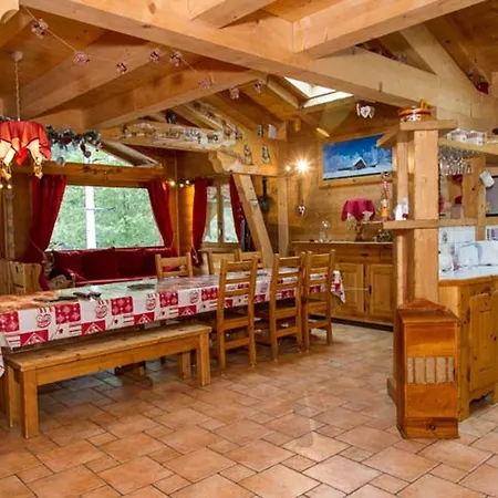 8 Pieces, 16 Pers, Proche Village, Parking, Wifi, Animaux Admis - Fr-1-676-112 Apartment *